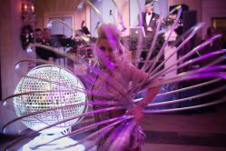 Номер Девушка на шаре 