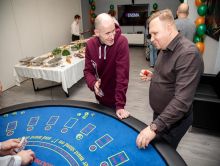 Выездное фан казино  на 23 февраля (Рулетка,Блек Джек,Покер)