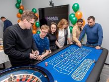 Выездное фан казино  на 23 февраля (Рулетка,Блек Джек,Покер)